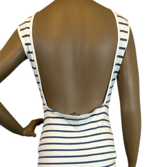 Lulu’s Midi backless dress - Picture 6 of 7